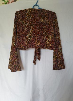 Укороченая блуза топ на завязках в леопардовый принт6 фото