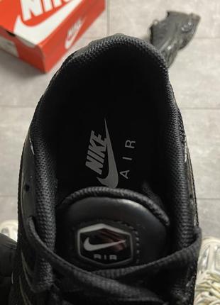 Кросівки nike air max plus triple black 3