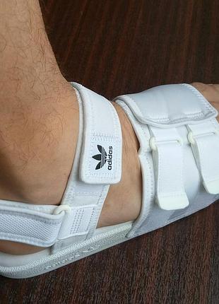 Чоловічі сандалі White adidas oruginals new adilette sandal 4.0