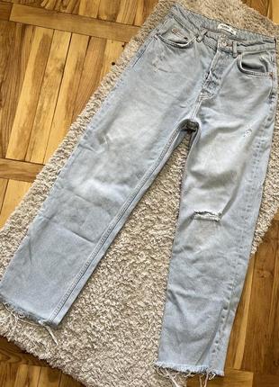 Женские светлые джинсы с завышенной посадкой pull&bear1 фото
