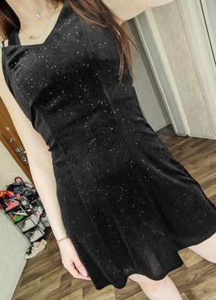 Блестящее велюровое чёрное платье2 фото
