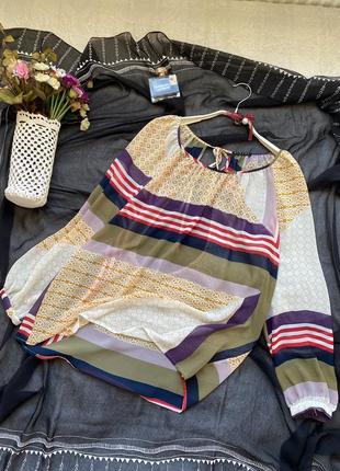 Колоритная полупрозрачная шифоновая блузка с открытой спиной /sisley / размер s-m3 фото