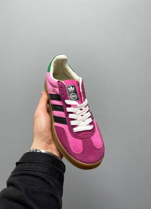 Adidas gazelle x gucci жіночі трендові рожеві малинові кросівочки адідас гучі женские яркие малиновые розовые кроссовки бренд демисезон7 фото