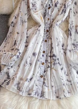 Невероятно красивое платье тонкой дымчатой расцветки на пуговицах3 фото