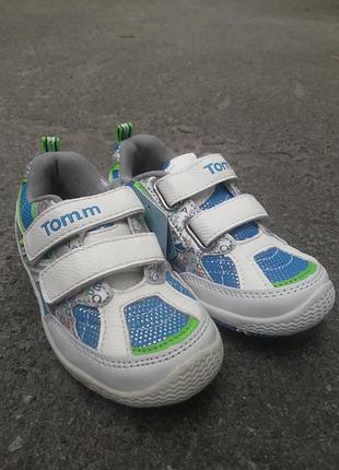 Кросівки для дівчинки 2