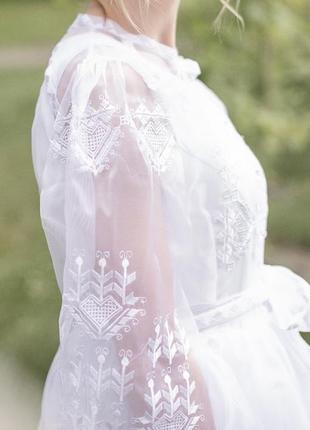 Вышитое свадебное платье6 фото