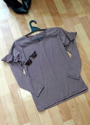 Стильна блуза  з воланчиками на рукавах warehouse