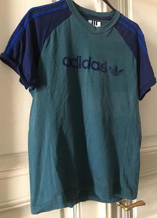 Крута футболка adidas