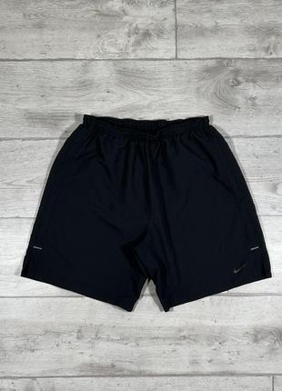 Чоловічі шорти nike dri-fit розмір s