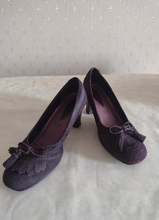 Туфлі з натуральної замші