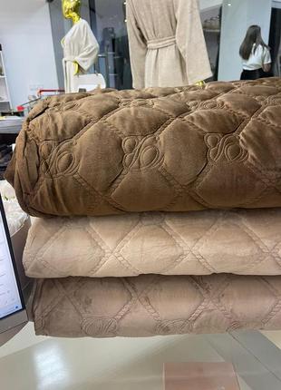 Оксамитове покривало з написом blumarine 🔥