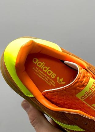 Adidas gazelle bold жіночі трендові масивні кеди висока платформа весна літо женские массивные кеды высокая подошва демисезон оранжевые помаранчеві7 фото