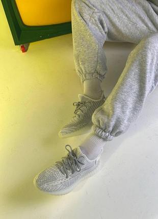 Кроссовки adidas yeezy 350 v2 grey reflective (адидас изи буст серые в2 полный рефлектив мужские и женские)389 фото