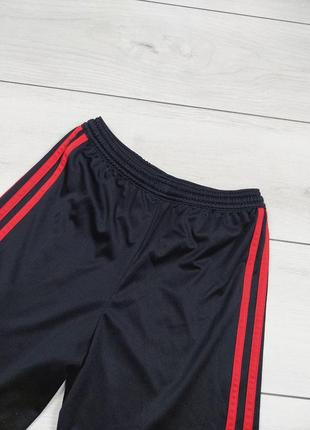 Спортивные шорты adidas liverpool  для мальчика2 фото