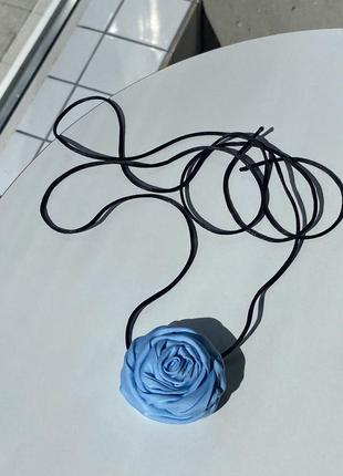 Трендовая роза атласная голубая голубая на шею цветок на шнуре чокер роза