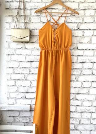 Дуже класний комбінезон boohoo