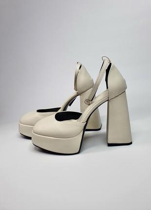 Женские туфли на высоком каблуке 2023