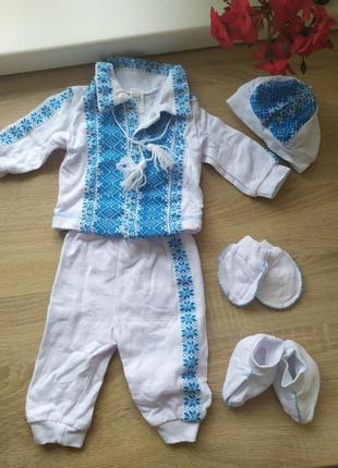 Вышитый костюм на мальчика 0-3 месяцев вышиванка2 фото