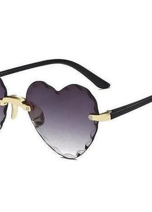 Солнцезащитные имиджевые очки сердце, в форме сердца