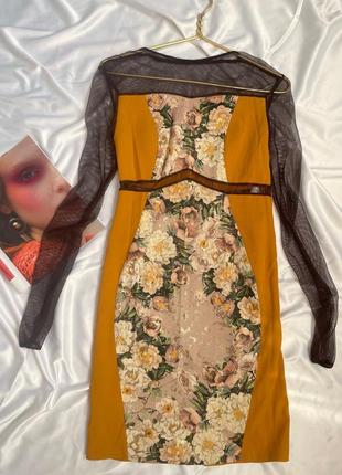 Платье со вставками из сеточки и флористическим принтом2 фото