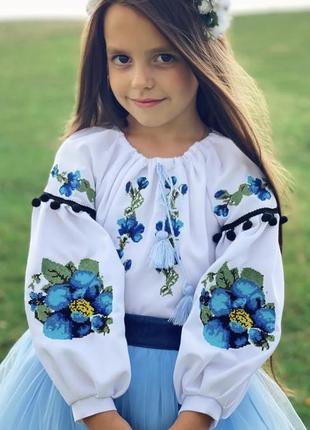 Современная рубашка вышиванка для девочки в цветы1 фото