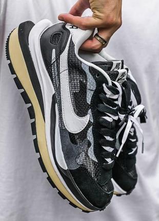 Кроссовки nike vaporwaffle sacai  black white6 фото