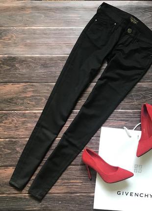 Брюки чёрные зауженные базовые скини zero zero