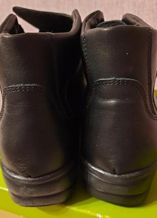 Фирменные ботинки зимние, нижняя4 фото