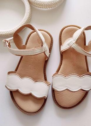 Довжина устілки , см. 	15,5