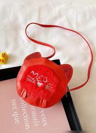 Дитяча сумочка для дівчинки подарунок котик пухнастий з блискітками червона