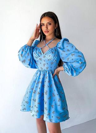 Платье с завязками на спине