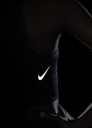 Жіночий укорочений топ для бігу nike dri-fit race dd5921-0107 фото