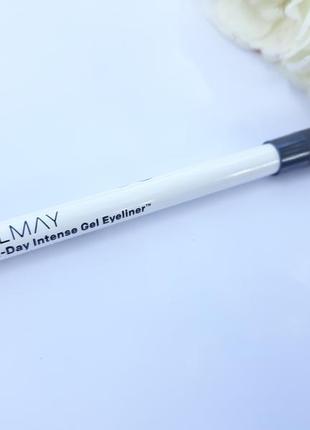 Дуже і дуже стійкий олівець для очей all-day intense gel eyeliner від almay1 фото