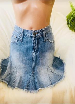 Крутая трендовая джинсовая юбка с воланом 🦋1 фото