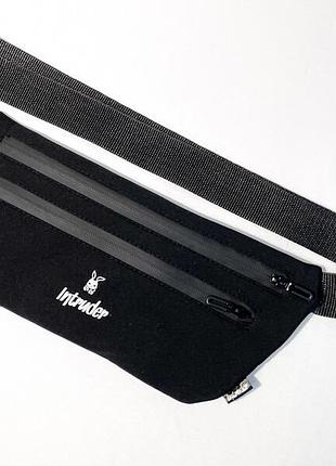 Бананка intruder из материала softshell черная