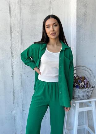 Зеленый легкий летний костюм женский комплект (брюки+рубашка-майка)2 фото