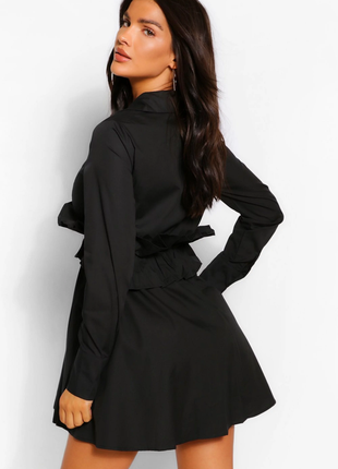 Сукня міні жіноча чорна клешь бавовна з рюшами від бренду boohoo m l2 фото