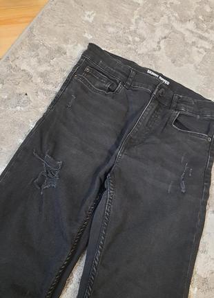 Стильні рвані джинси zara skinny ripped з потертостями 
стан нових!
оригінал з офіційного сайту іспанії3 фото