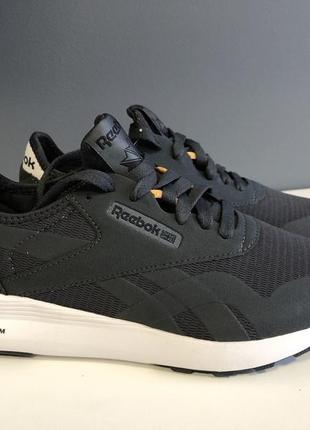 Крутяцькі кросівки reebok classic nylon6 фото