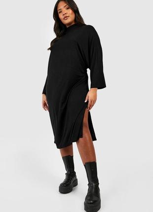 Сукня-футболка міді з високим вирізом і розрізом4 фото