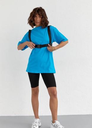 Женский велосипедный костюм с велосипедками и футболкой