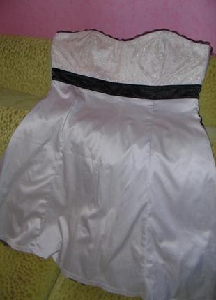 Вечірнє плаття великого розміру