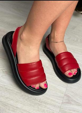 Босоніжки жіночі шкіряні.натуральна шкіра.