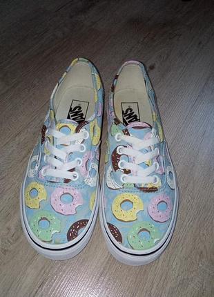 Кеди vans.