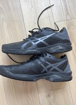 Тенісні кросівки asics ґрунтові, чорні 39-40.