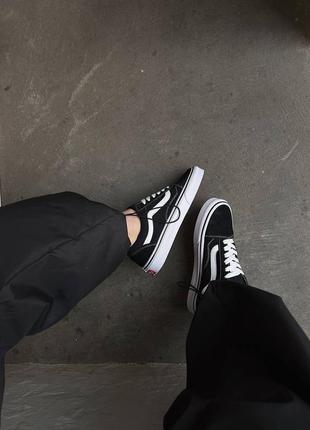 Vans old skool classic


- арт: va001

▪️материал: текстиль
▪️размеры: 36-45
▪️изделия9 фото