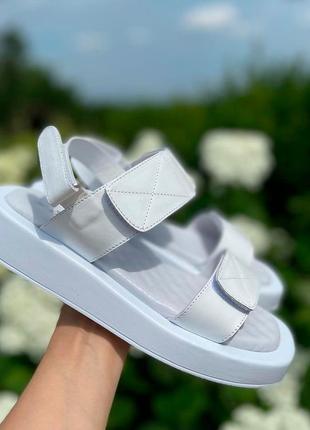 Модні жіночі шкіряні сандалі босоніжки на платформі легкі зручні красиві на липучці білі 38 розмір5 фото