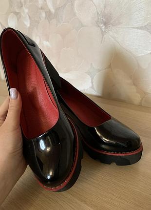 Женская обувь