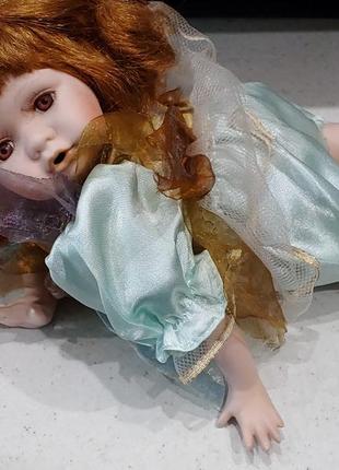Шикарная фарфоровая кукла, есть клеймо