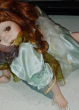 Шикарная фарфоровая кукла, есть клеймо